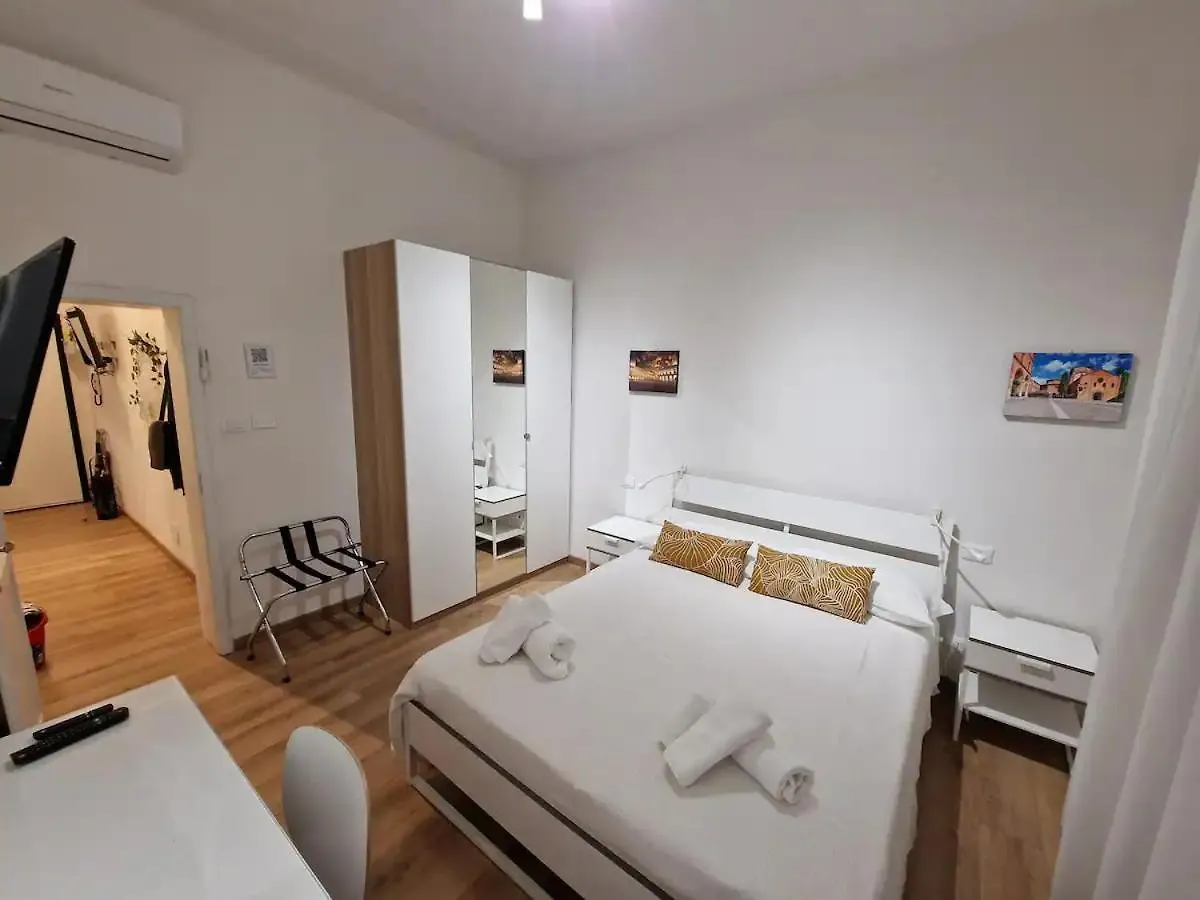 Fiera Station Apartment Bologna Italy